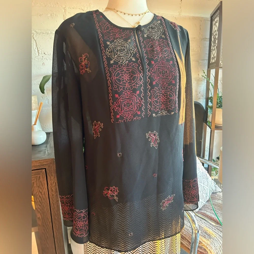 Studio One boho top - Picture 3 of 8